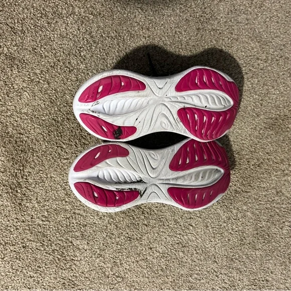 Women’s Asics Tennis Shoes Size 8 - Picture 6 of 7